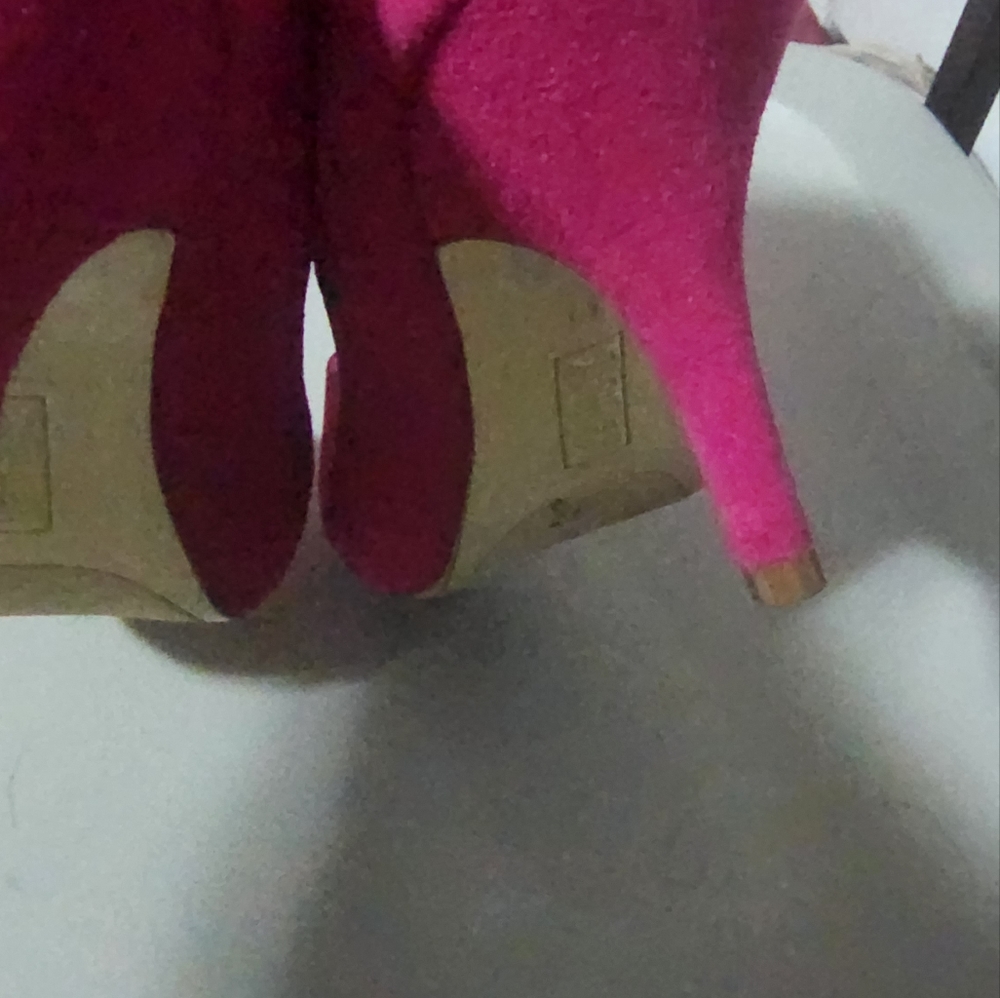Brash heel size 11 fuchsia pink